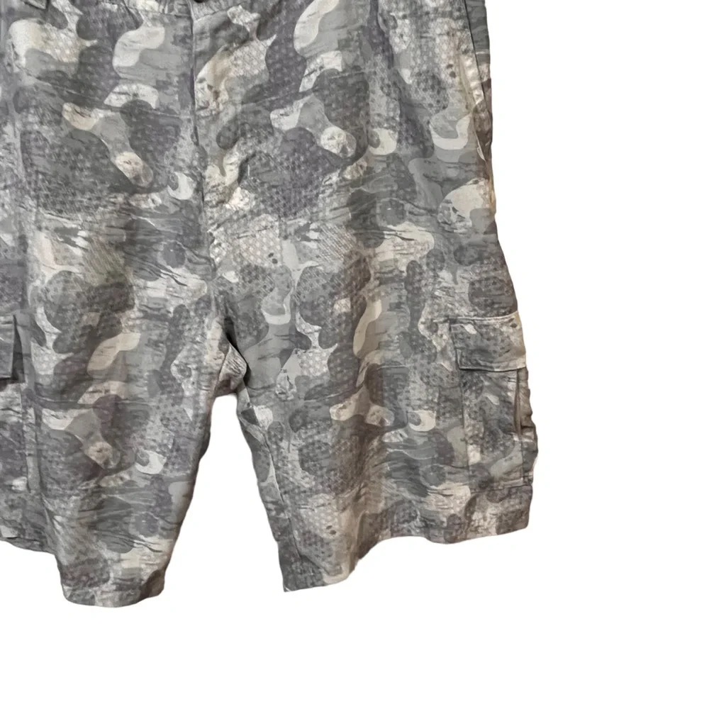 SubCulture Gray Cargo Shorts Adult Size 36" x 11" Utility Pockets Camouflage - Picture 2 of 9